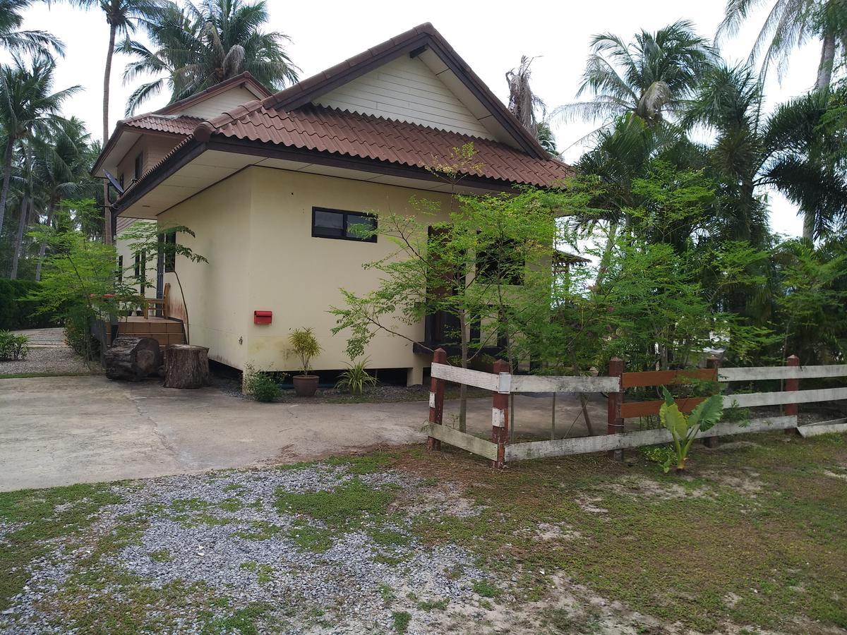 Right On The Beach House Villa Taling Ngam Beach Exterior foto